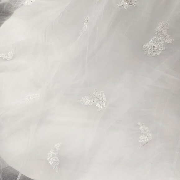 Private Label Clemence Bridal Gown Size 4 Ivory Lace/Tulle Wedding Dress - Picture 8 of 9